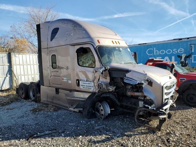 2018 FREIGHTLINER New Cascadia 126" Sleepercab