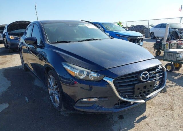 2018 MAZDA Mazda3