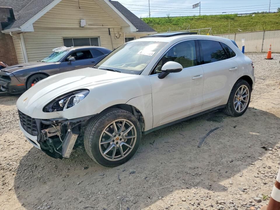 2015 PORSCHE Macan