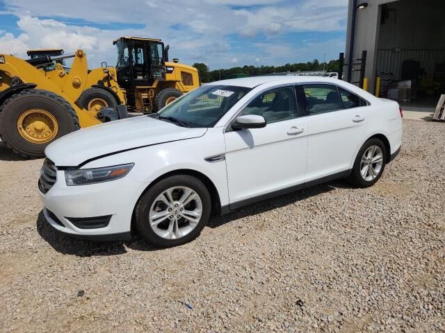 2015 FORD Taurus