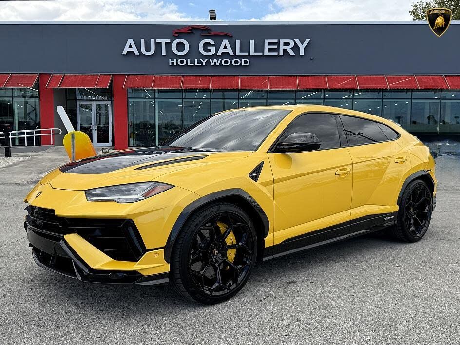 2024 LAMBORGHINI URUS