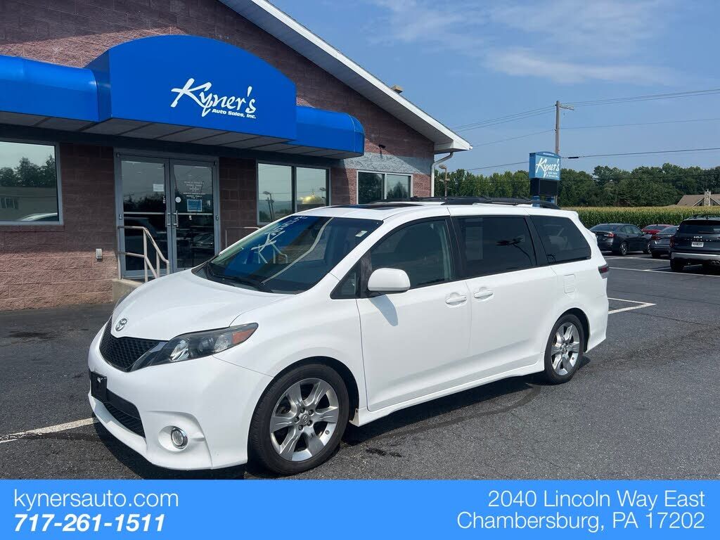 2012 TOYOTA Sienna
