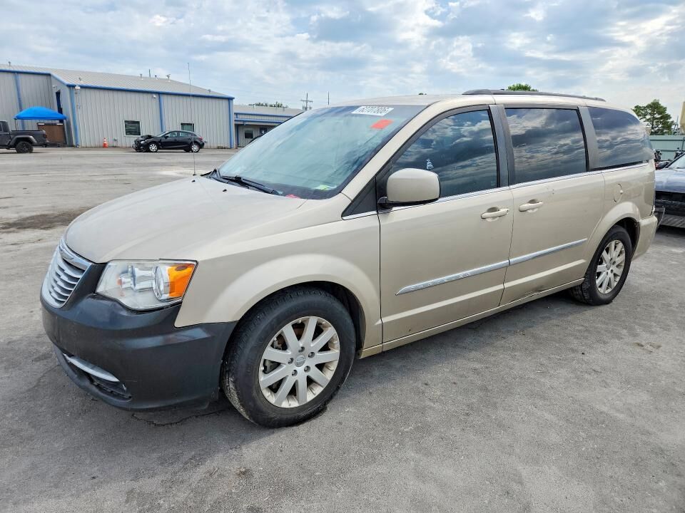 2016 CHRYSLER Town and Country