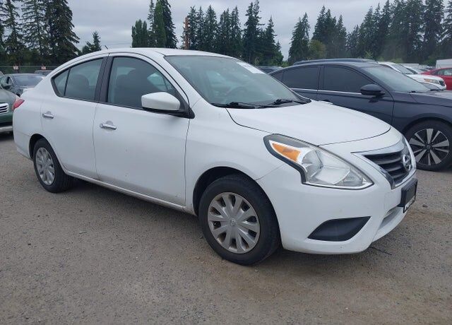 2016 NISSAN Versa