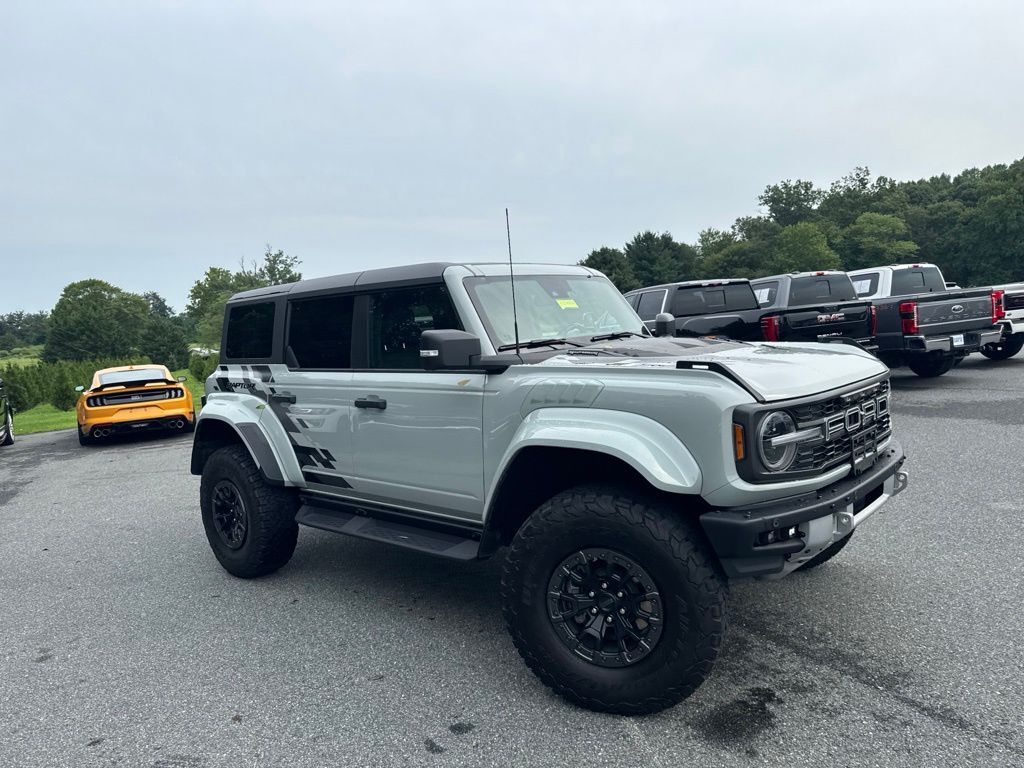 2024 FORD Bronco