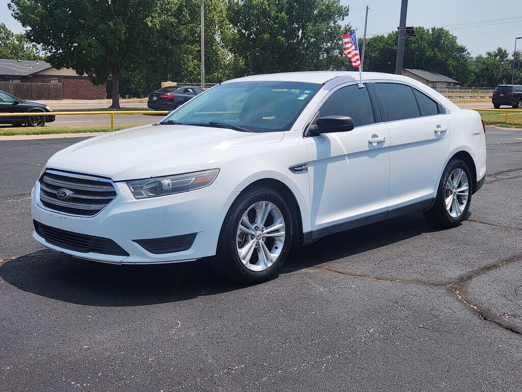 2017 FORD Taurus