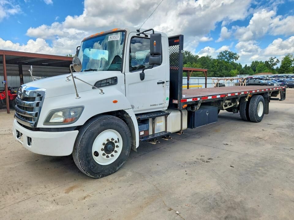 2018 HINO Conventional Type Truck