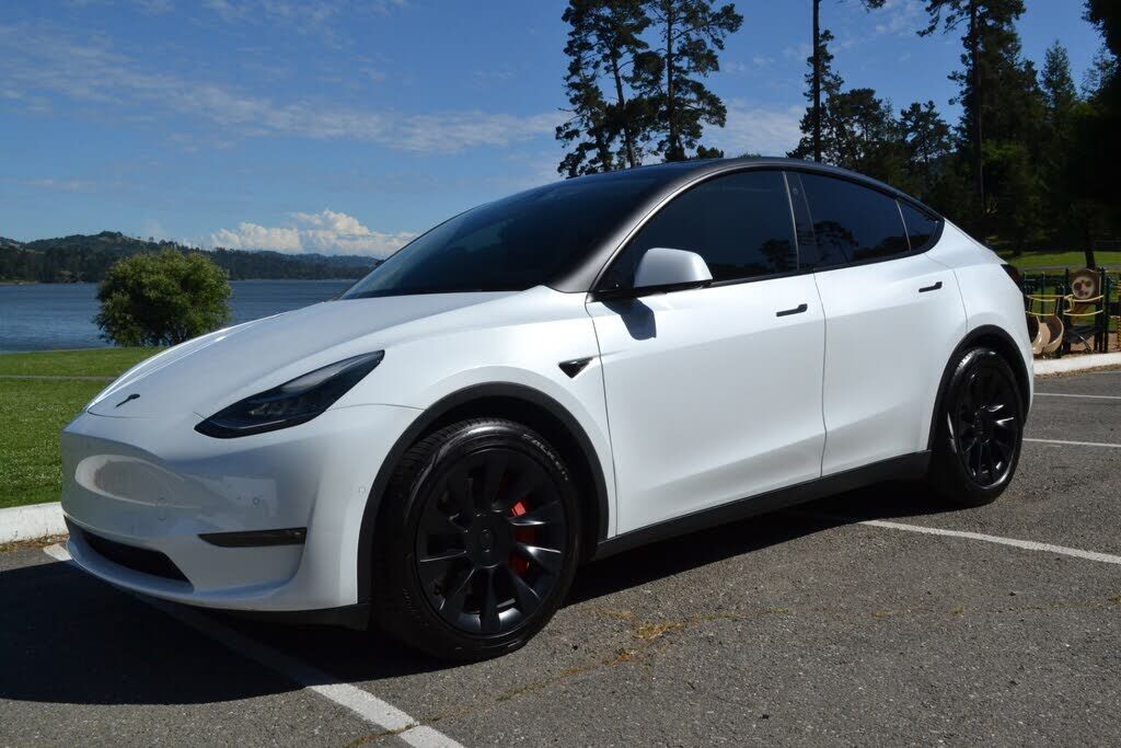 2021 TESLA Model Y