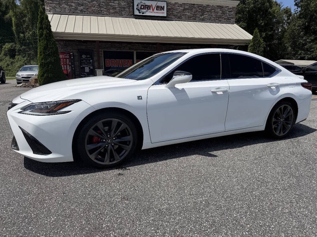 2019 LEXUS ES