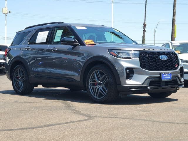2025 FORD Explorer