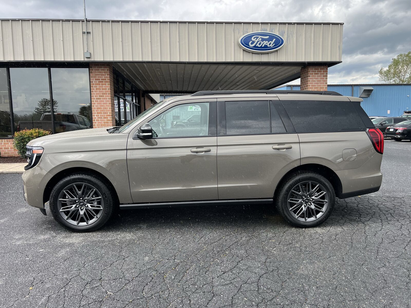 2027 FORD Expedition