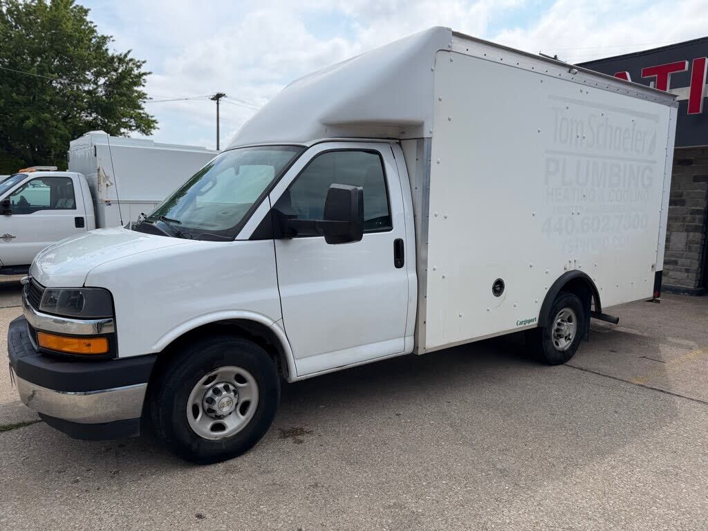 2022 CHEVROLET Express