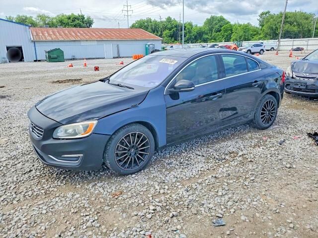 2015 VOLVO S60