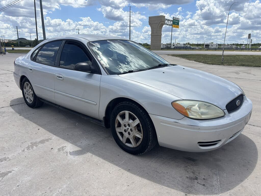 2006 FORD Taurus
