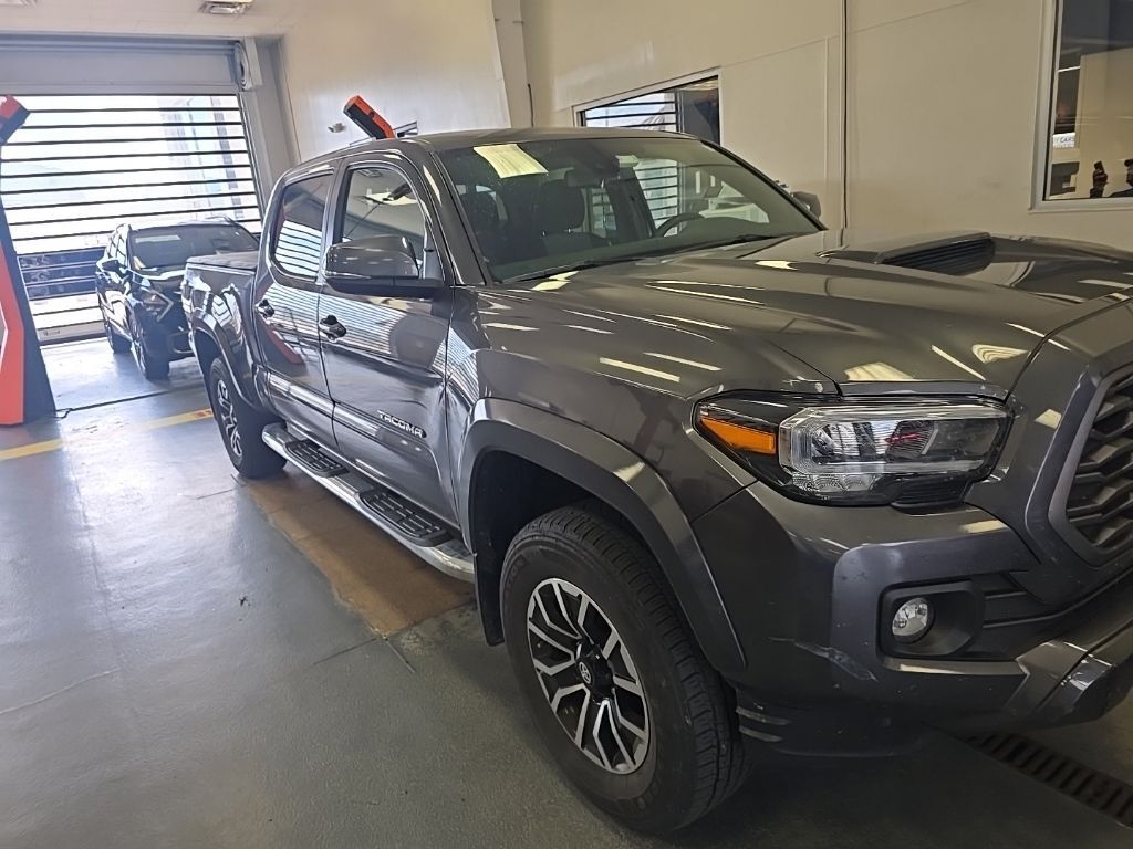 2022 TOYOTA Tacoma