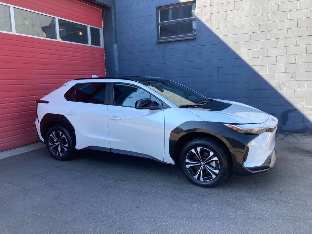 2023 TOYOTA bZ4X