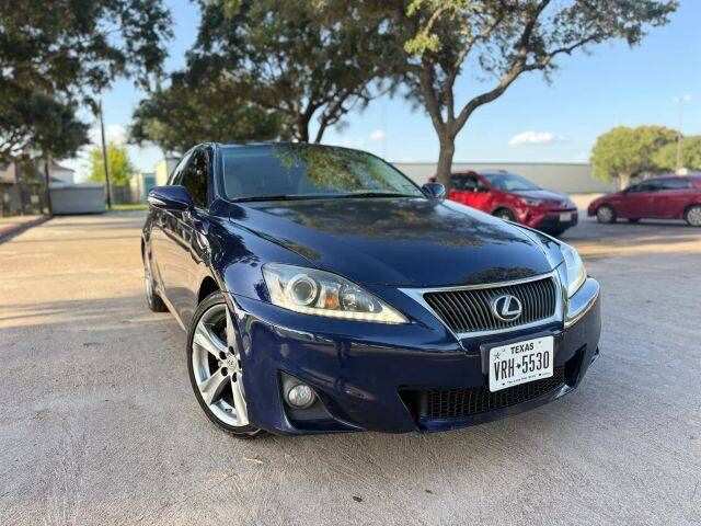 2011 LEXUS IS