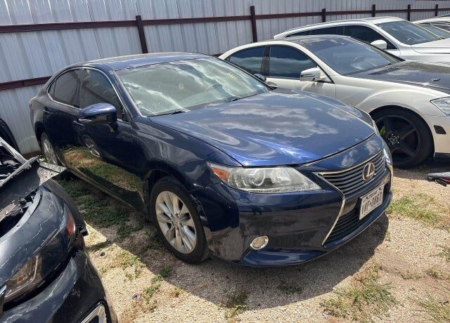 2013 LEXUS ES