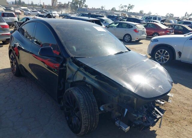2022 TESLA Model Y