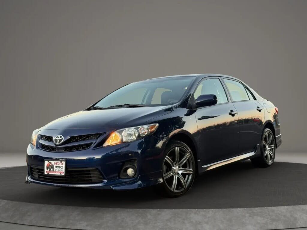2011 TOYOTA Corolla