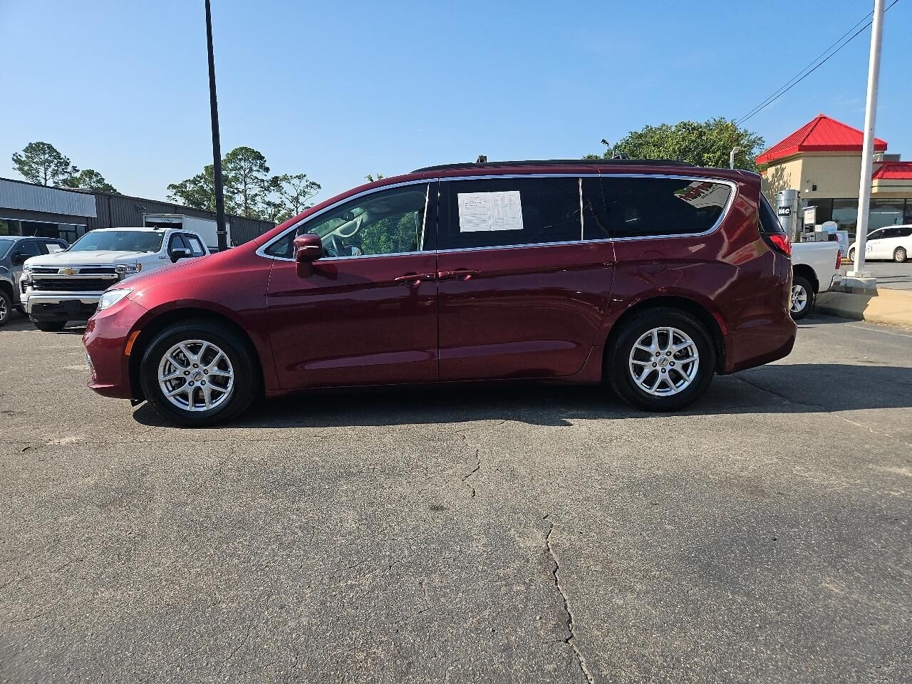 2022 CHRYSLER Pacifica