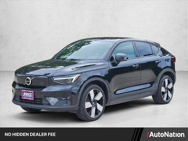 2023 VOLVO C40