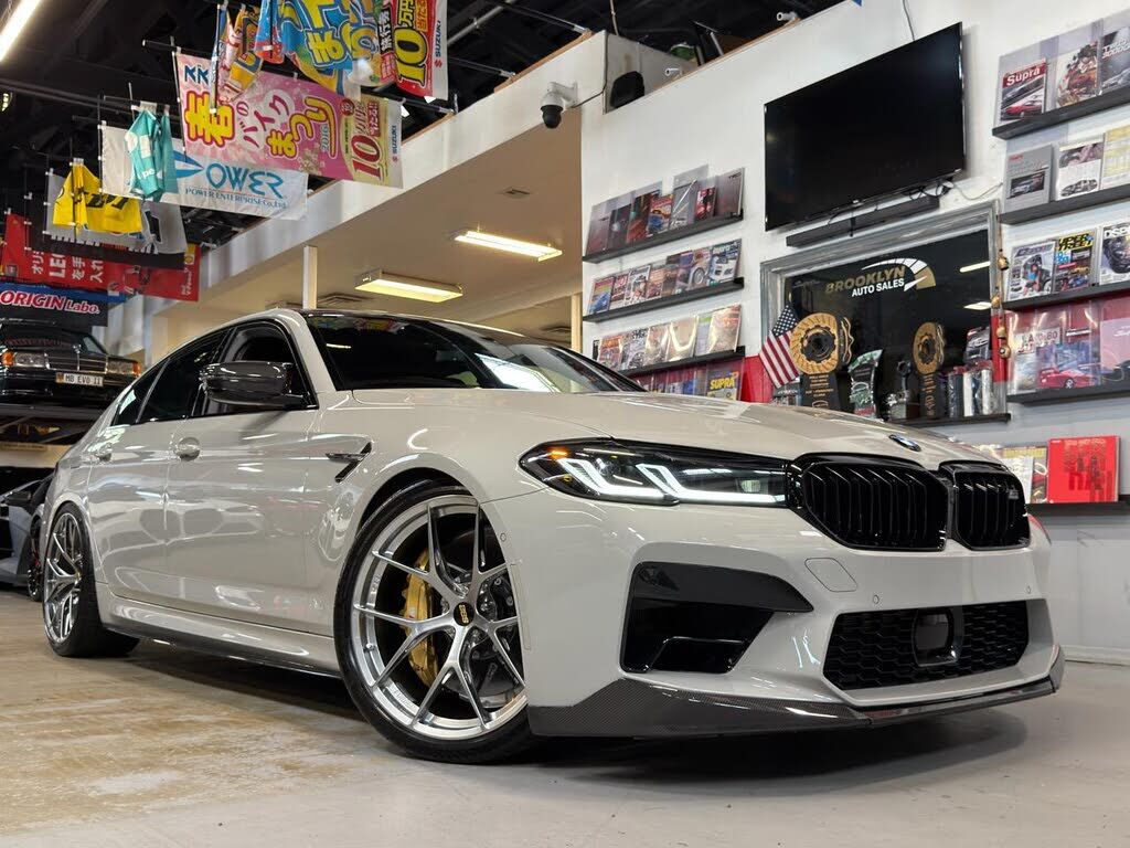 2022 BMW M5
