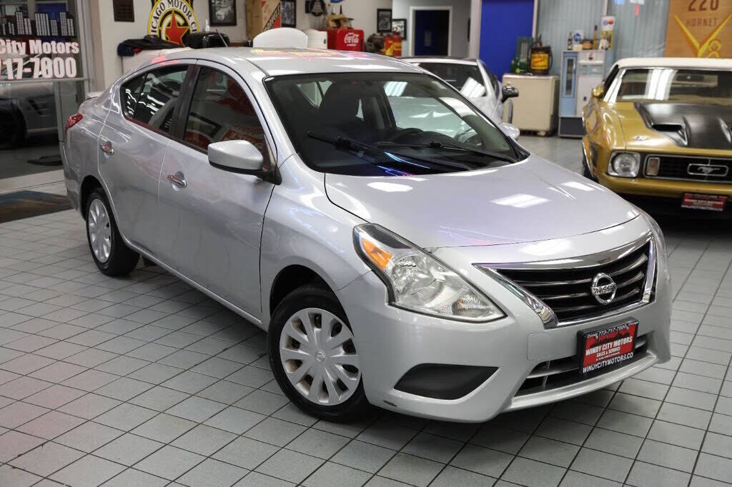 2017 NISSAN Versa