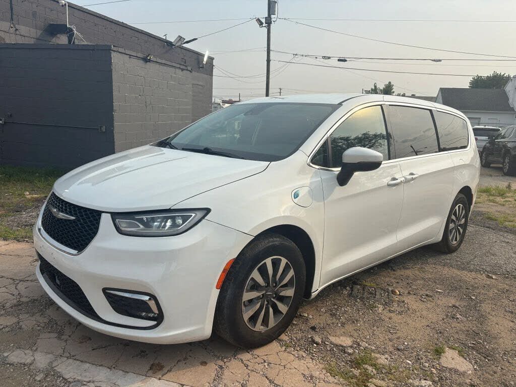2023 CHRYSLER Pacifica