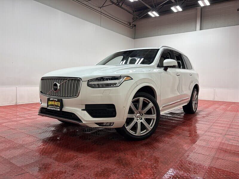 2017 VOLVO XC90
