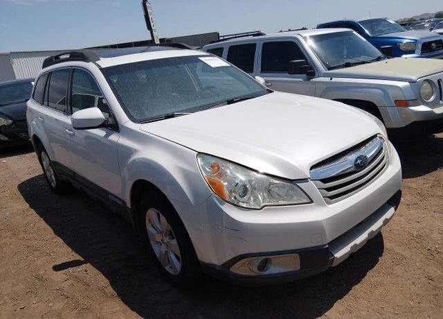 2011 SUBARU Outback