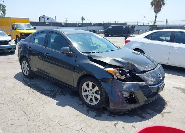2010 MAZDA Mazda3