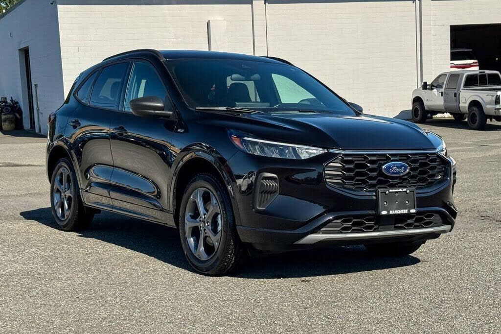 2024 FORD Escape