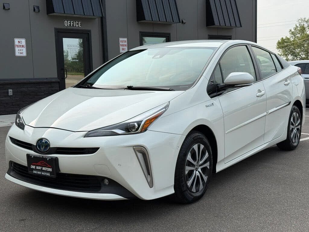 2020 TOYOTA PRIUS