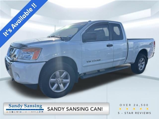 2014 NISSAN Titan