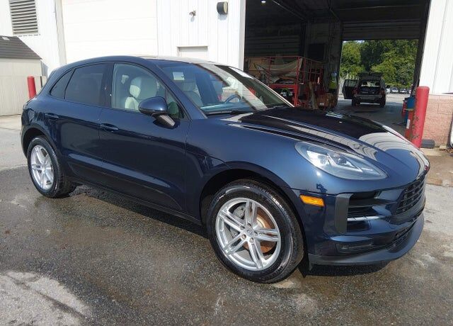 2019 PORSCHE Macan
