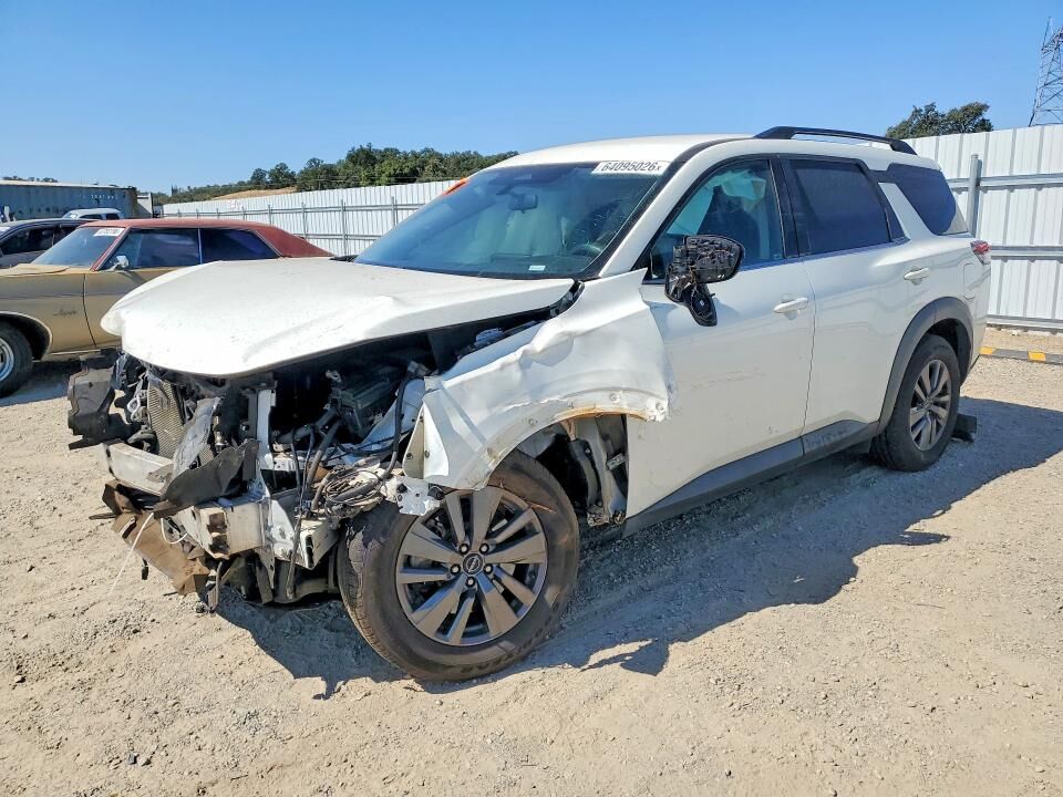 2022 NISSAN Pathfinder