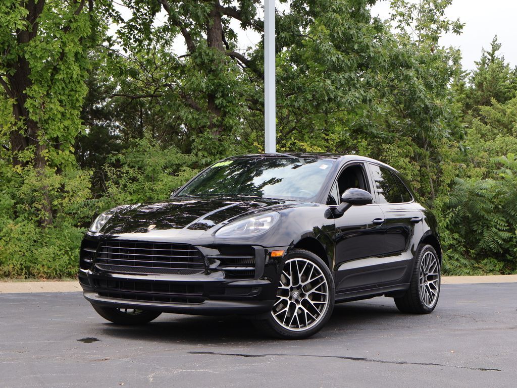 2020 PORSCHE Macan