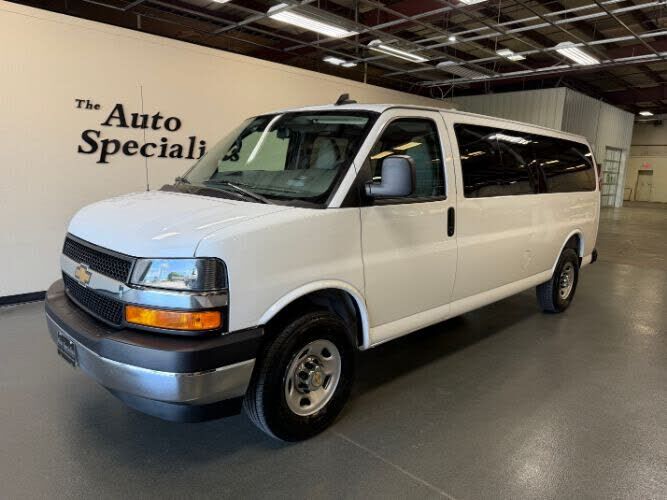2025 CHEVROLET Express