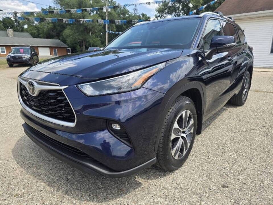 2022 TOYOTA Highlander