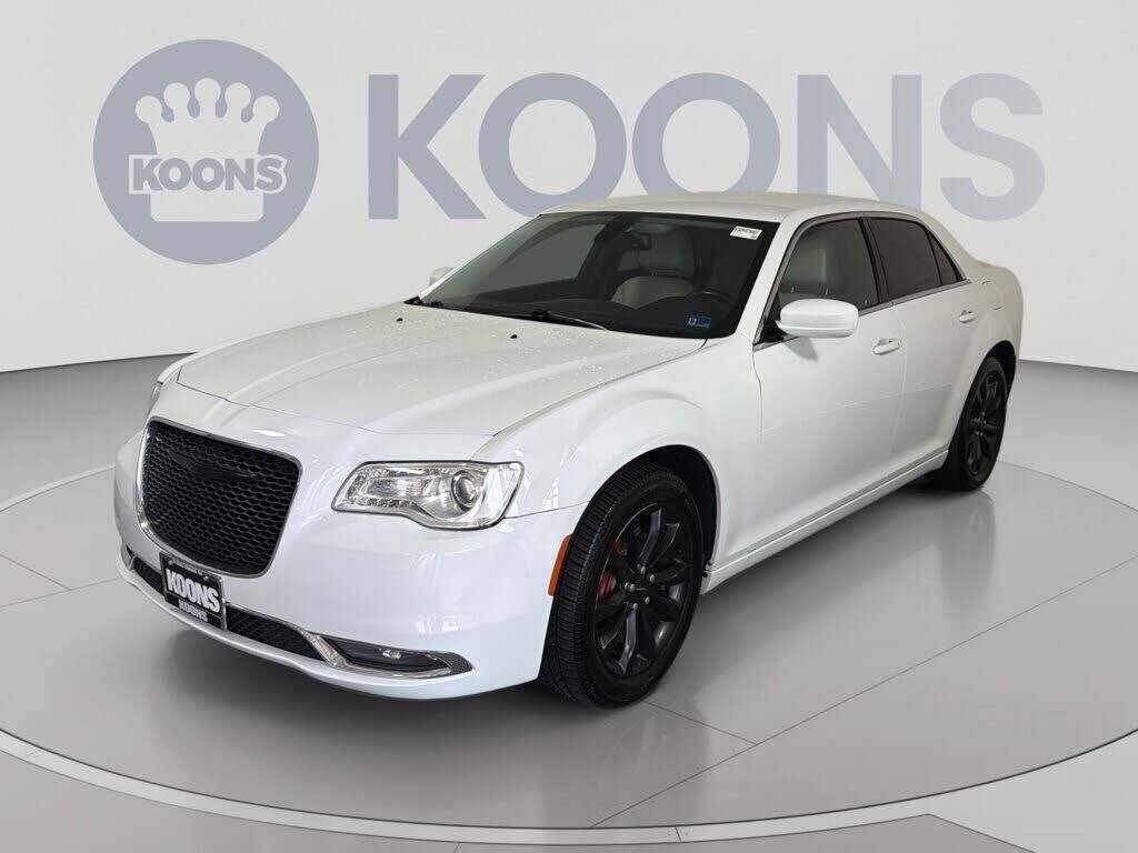 2015 CHRYSLER 300