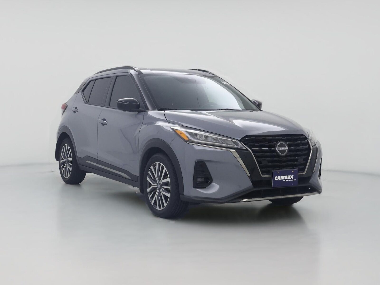 2023 NISSAN Kicks