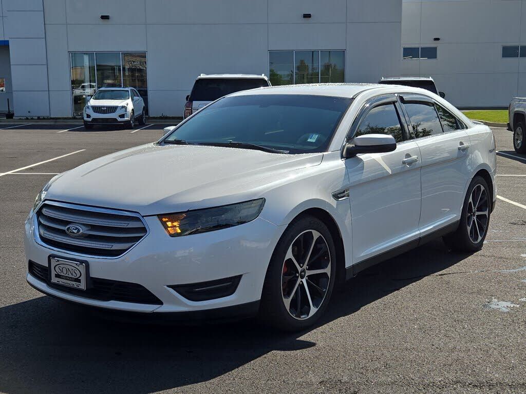 2015 FORD Taurus