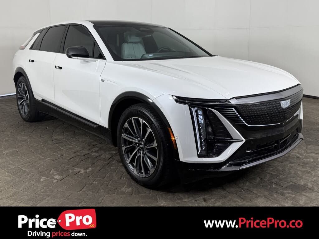 2024 CADILLAC Lyriq