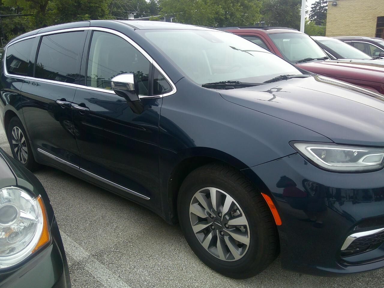 2023 CHRYSLER Pacifica