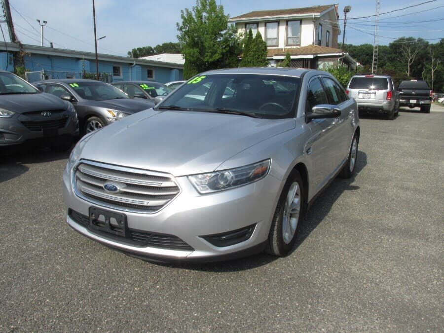 2015 FORD Taurus