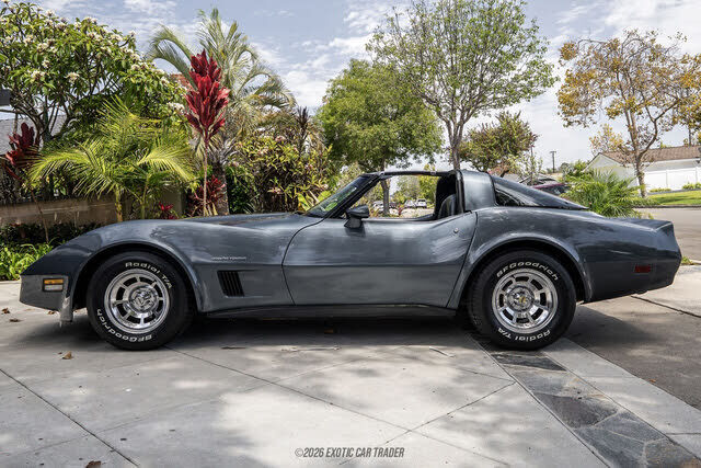 1982 CHEVROLET Corvette