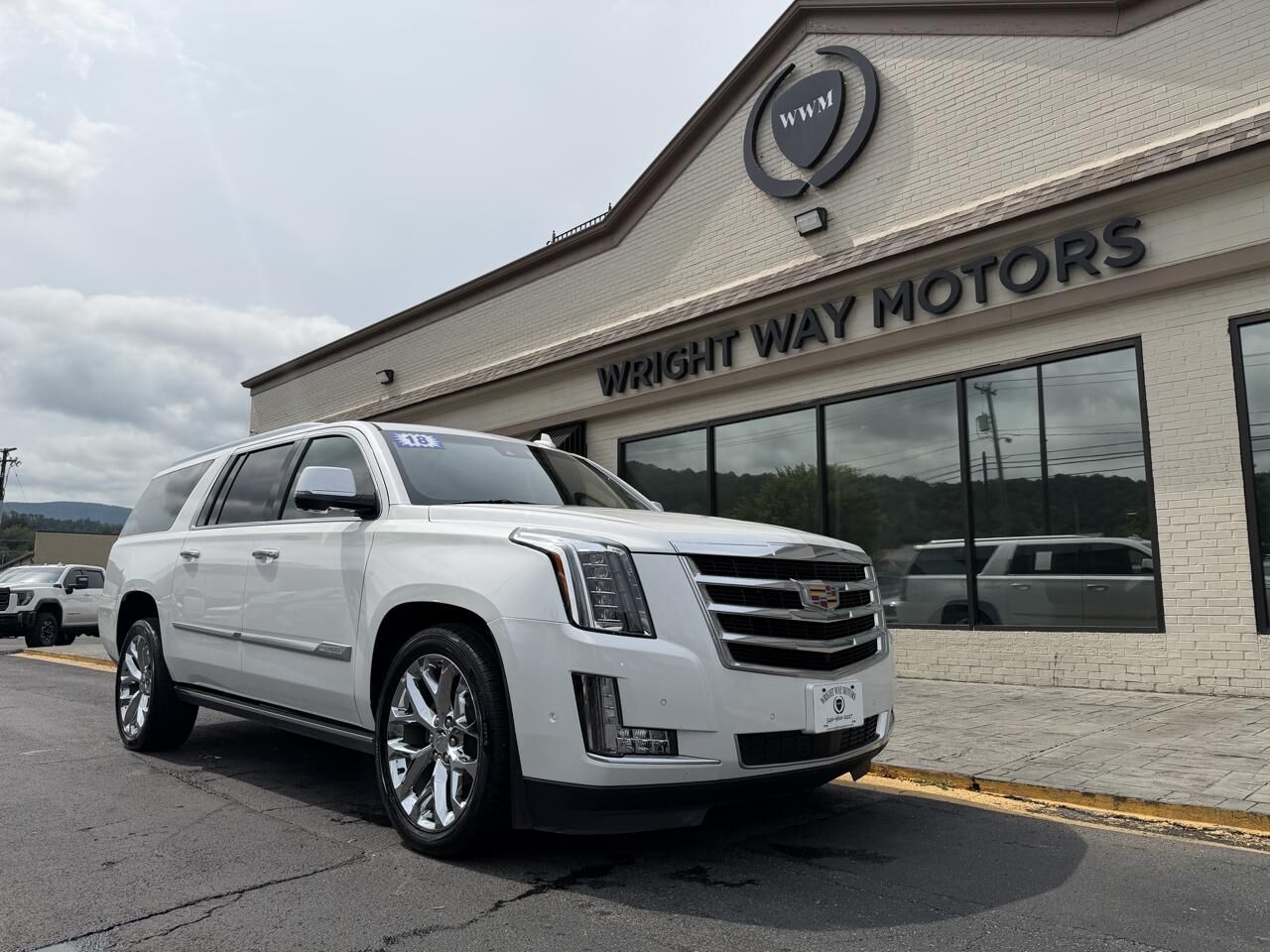 2018 CADILLAC Escalade ESV