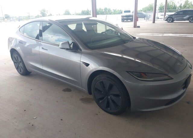 2025 TESLA Model 3