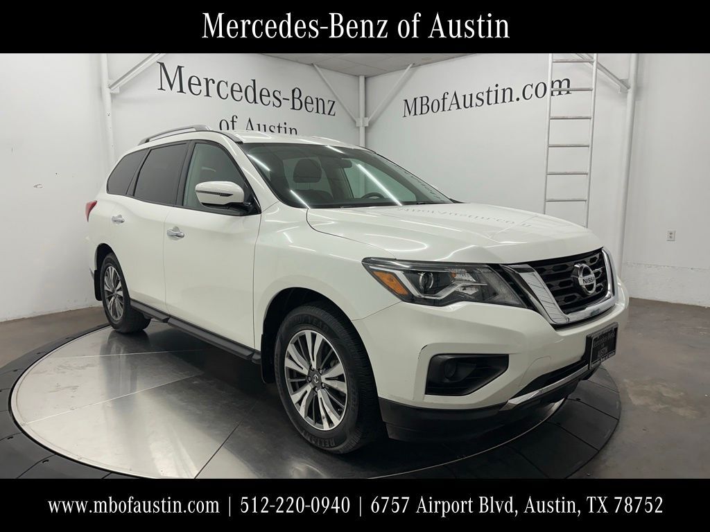 2017 NISSAN Pathfinder